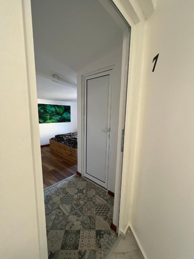 The Rainbow 7 Apartment Sofia Exterior photo